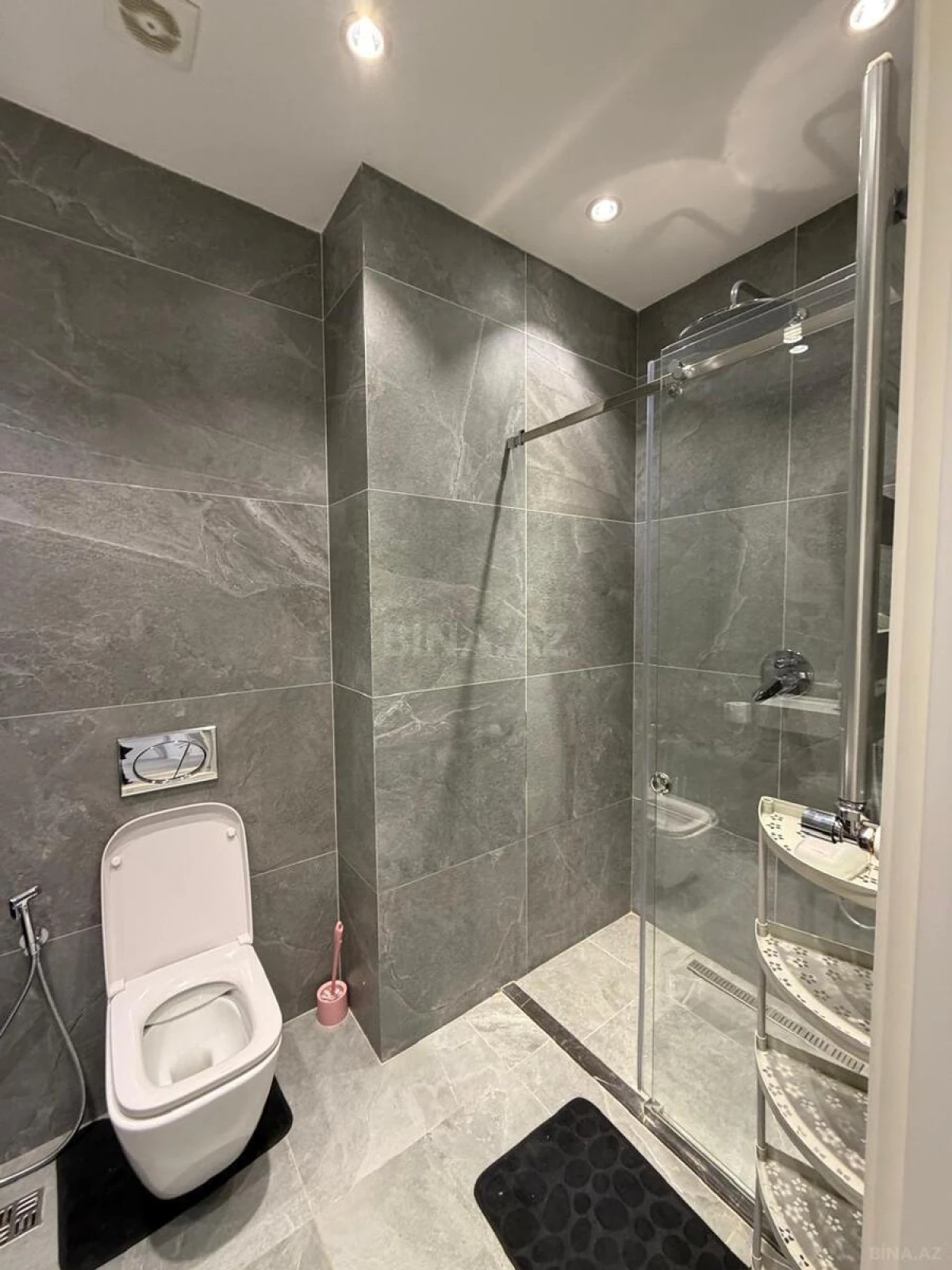 Kirayə verilir 2 otaqlı mənzil 95 m²