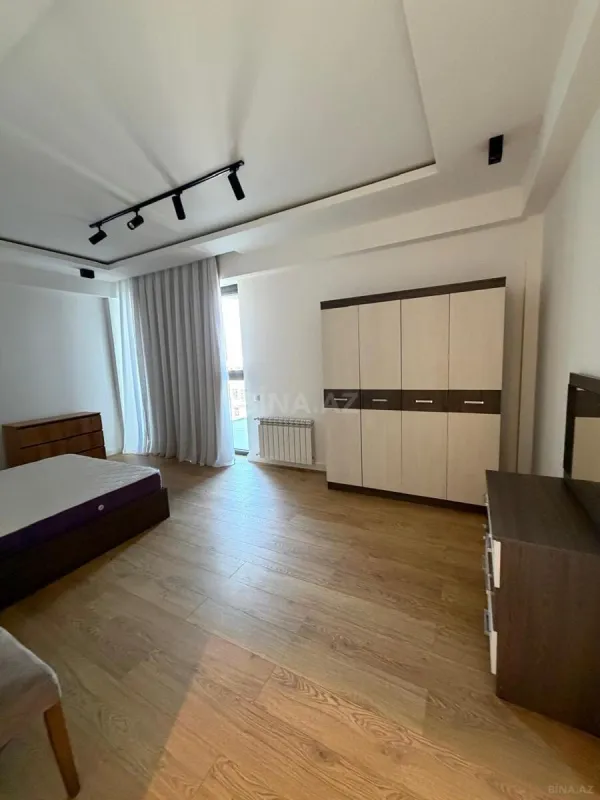 Kirayə verilir 2 otaqlı mənzil 95 m²