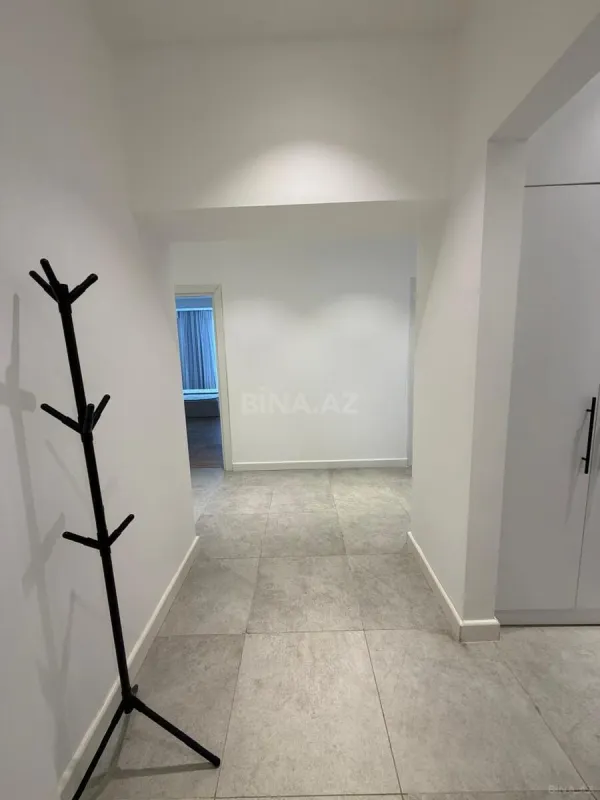 Kirayə verilir 2 otaqlı mənzil 95 m²