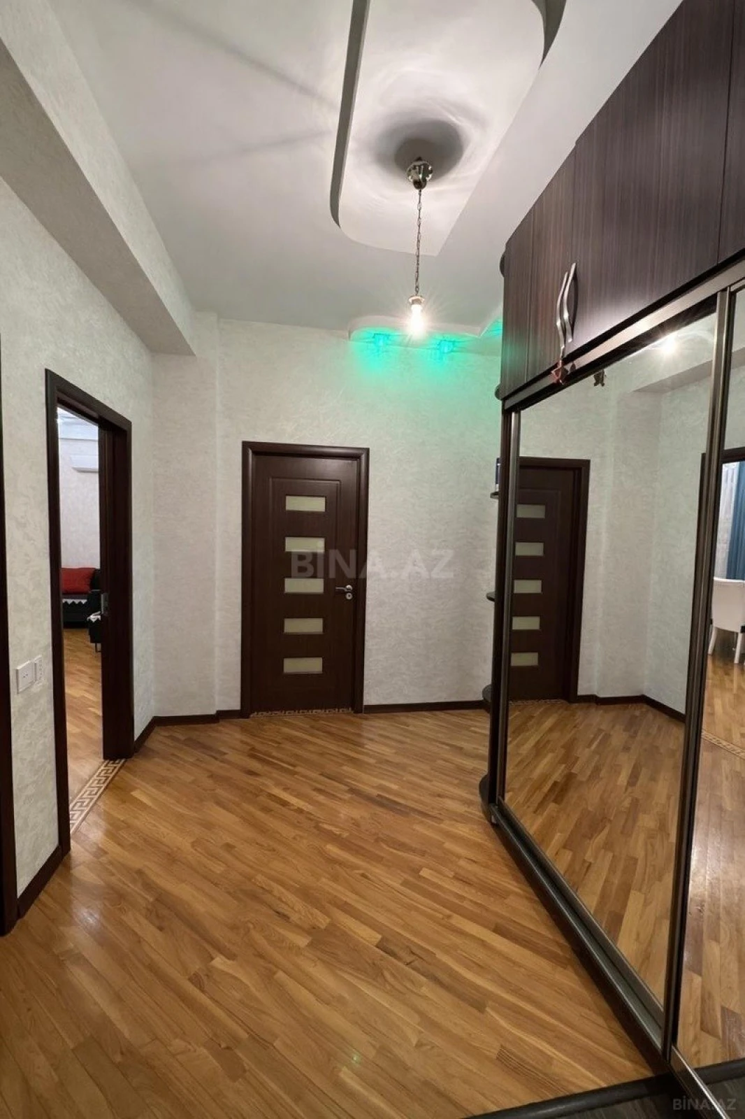 Satılır 2 otaqlı mənzil 85 m²