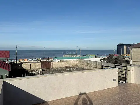 Satılır 4 otaqlı həyət evi 185 m²