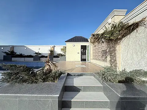 Satılır 4 otaqlı həyət evi 185 m²