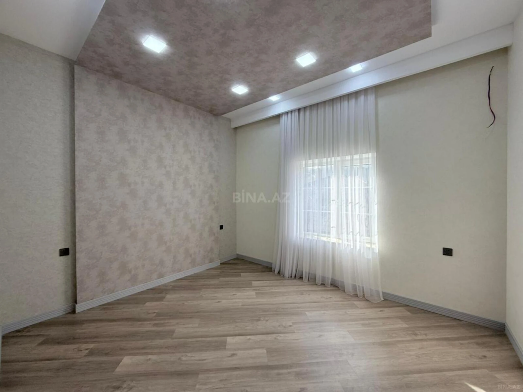 Satılır 4 otaqlı həyət evi 185 m²