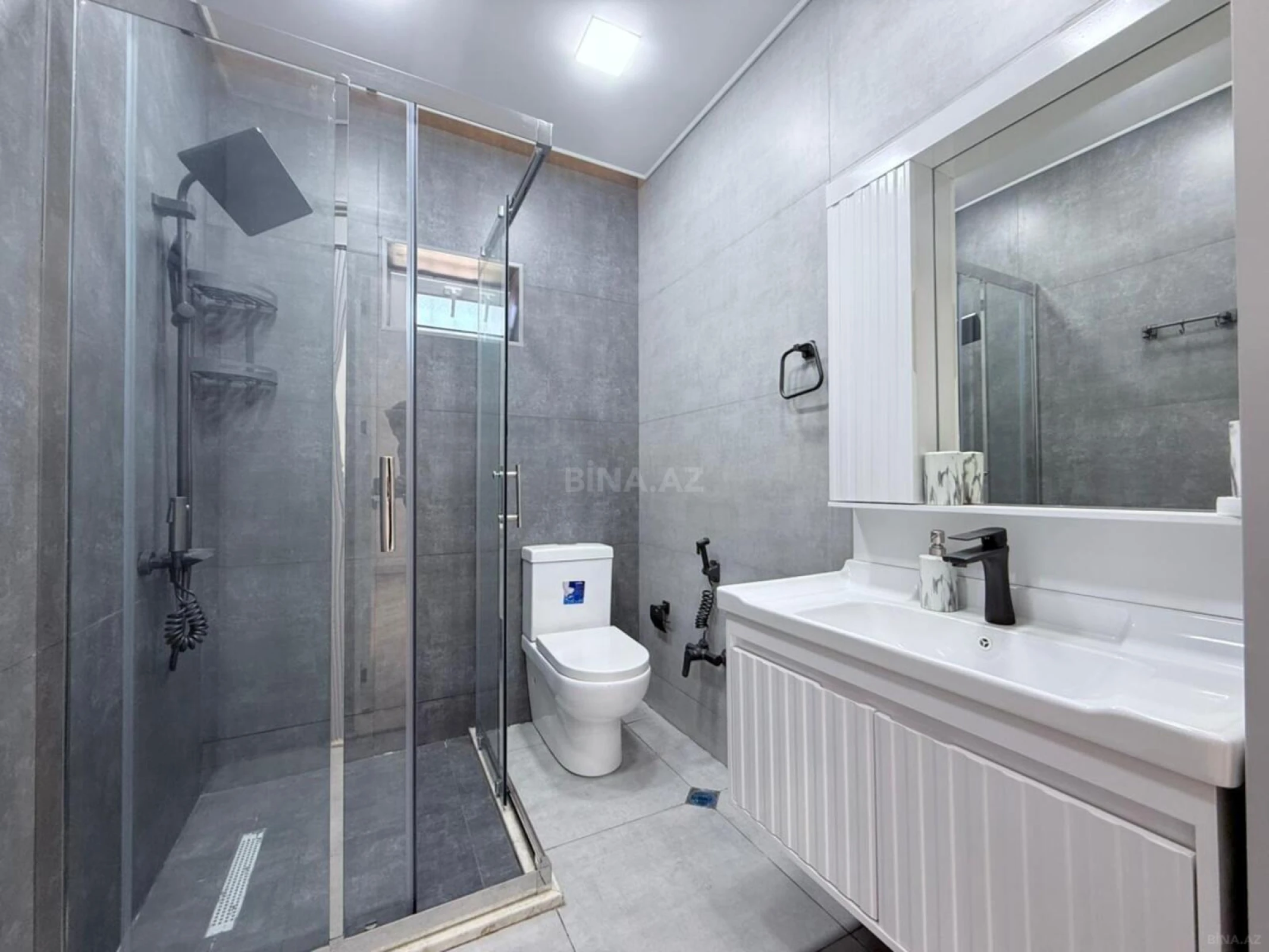 Satılır 4 otaqlı həyət evi 185 m²