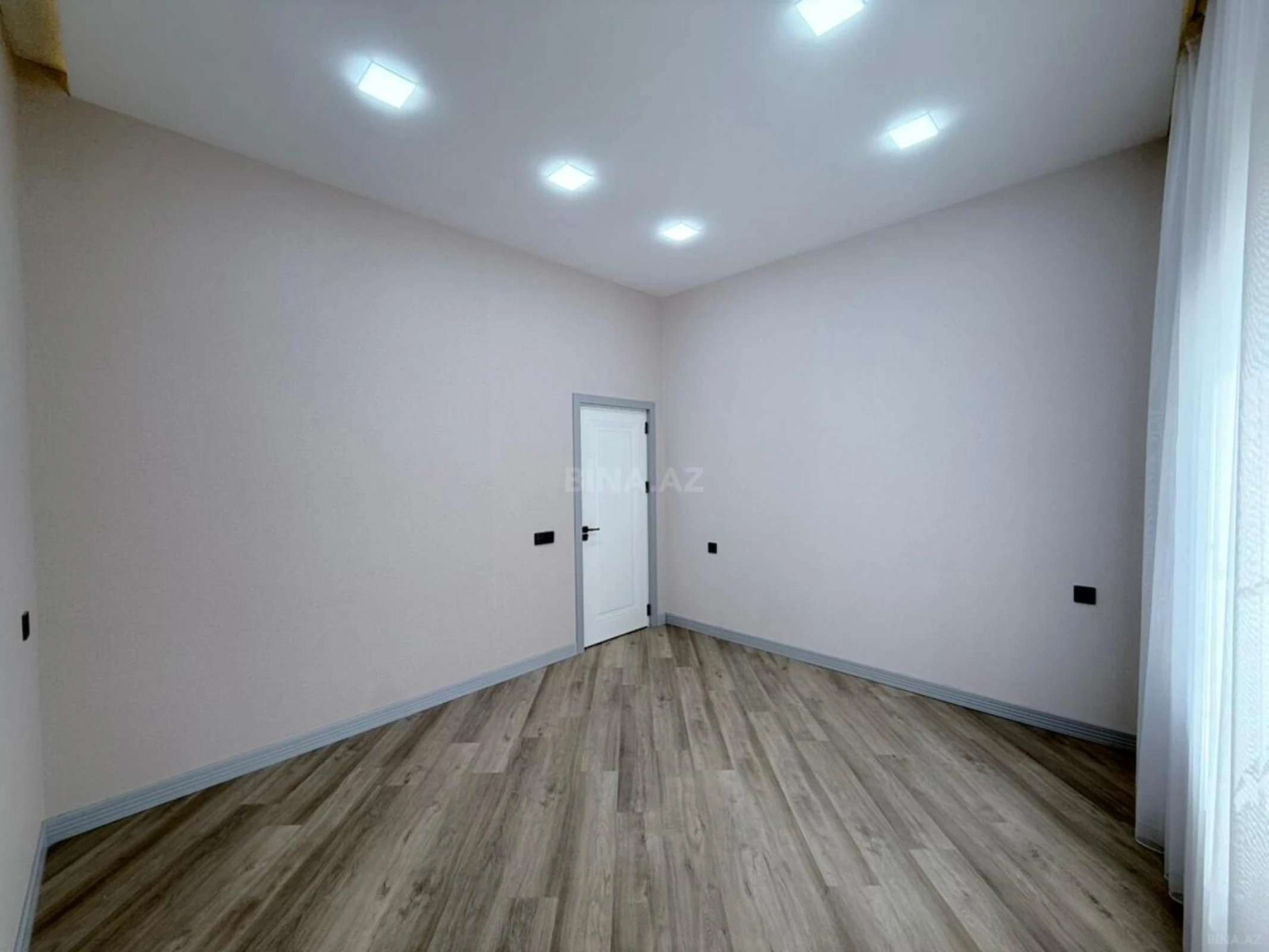 Satılır 4 otaqlı həyət evi 185 m²