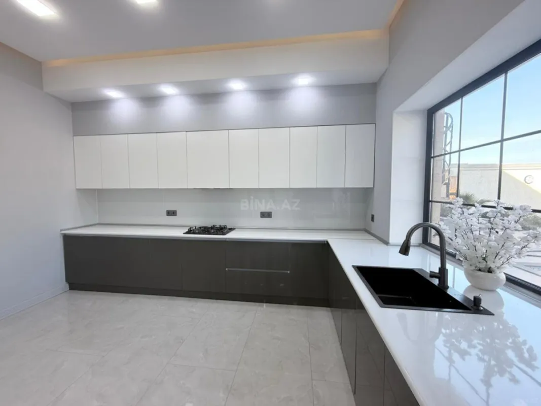 Satılır 4 otaqlı həyət evi 185 m²