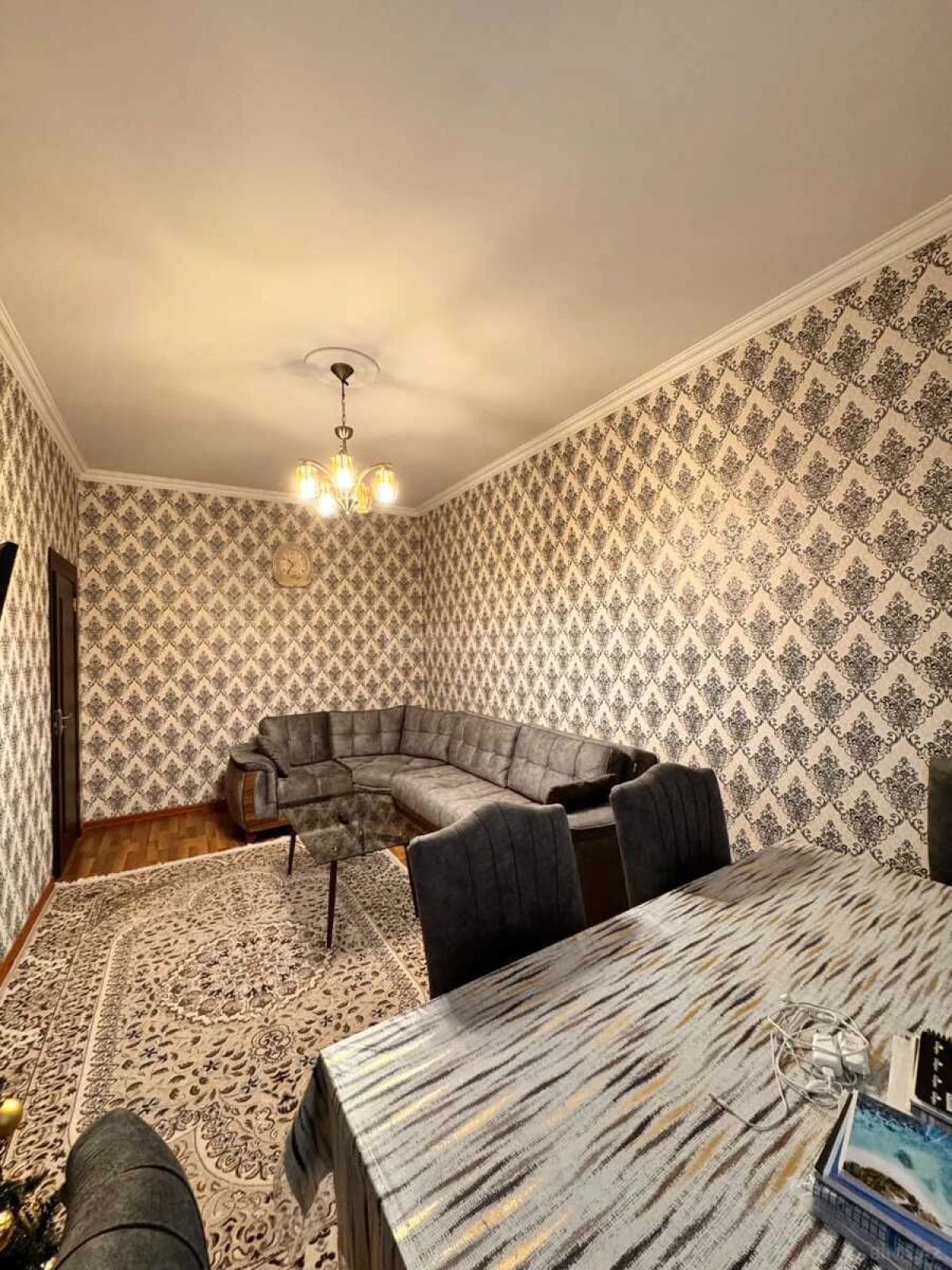 Satılır 2 otaqlı mənzil 75 m²