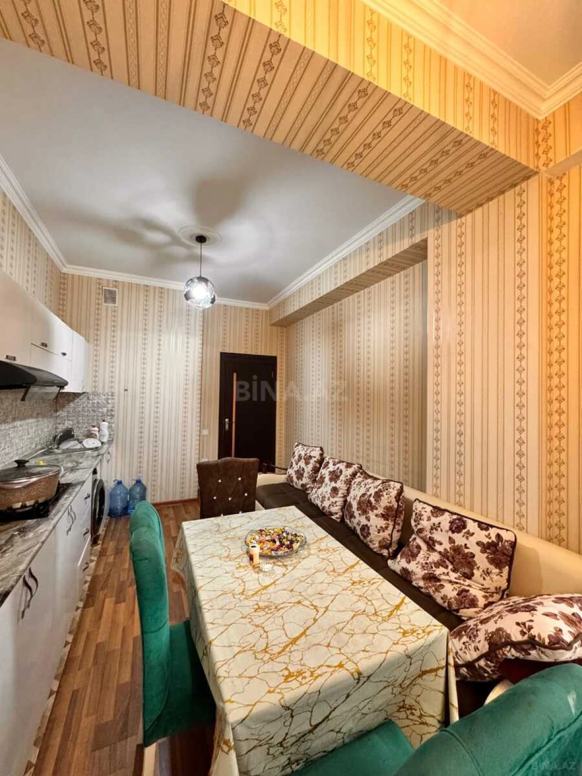 Satılır 2 otaqlı mənzil 75 m²