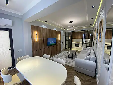 Satılır 2 otaqlı mənzil 66 m²