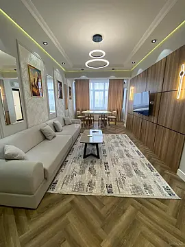 Satılır 2 otaqlı mənzil 66 m²
