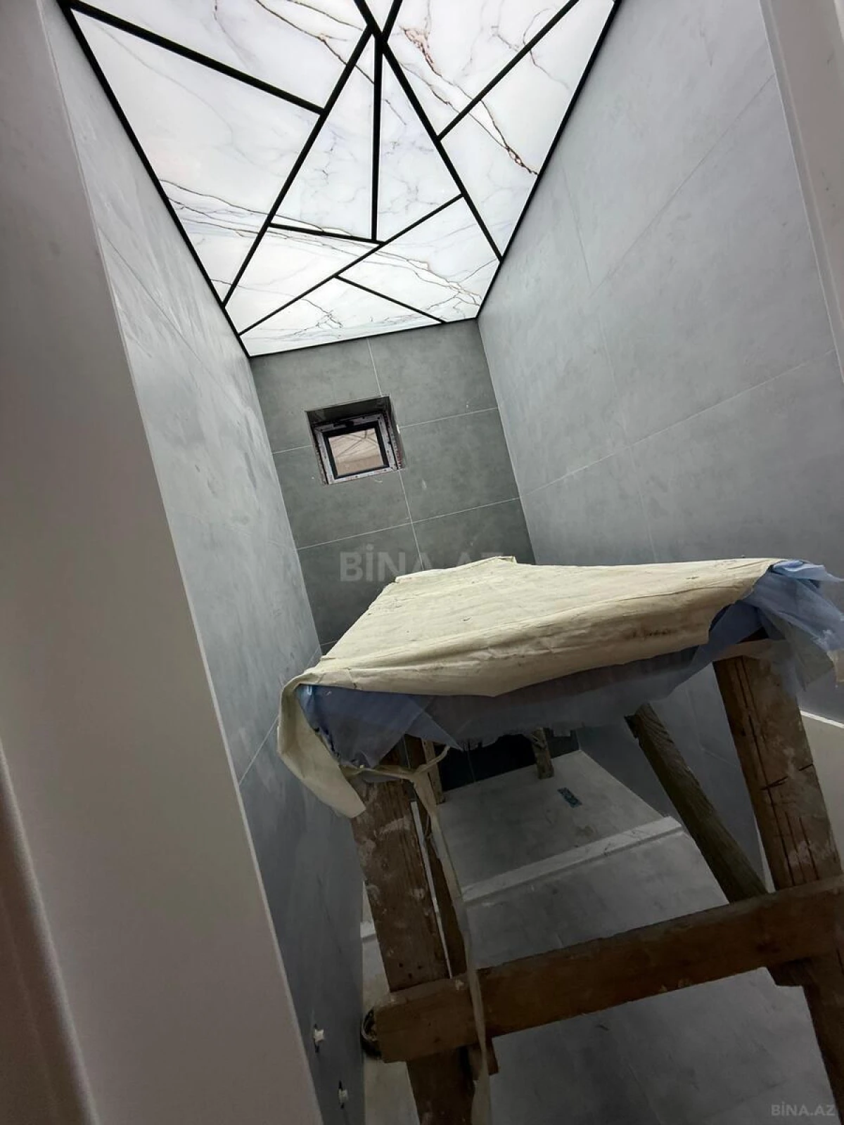 Satılır 7 otaqlı həyət evi 450 m²