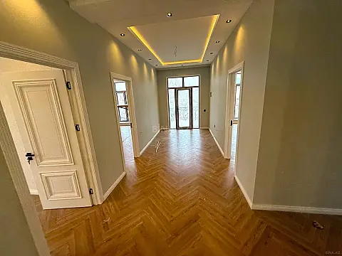 Satılır 7 otaqlı həyət evi 450 m²
