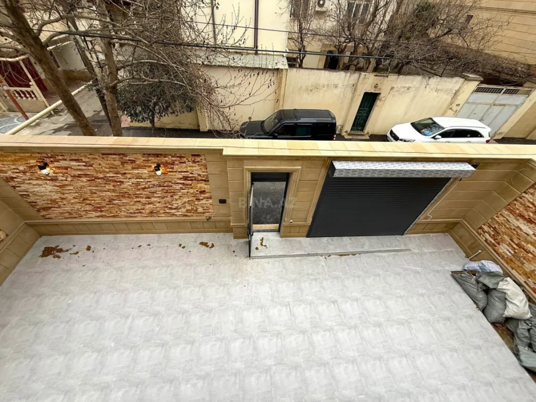 Satılır 7 otaqlı həyət evi 450 m²
