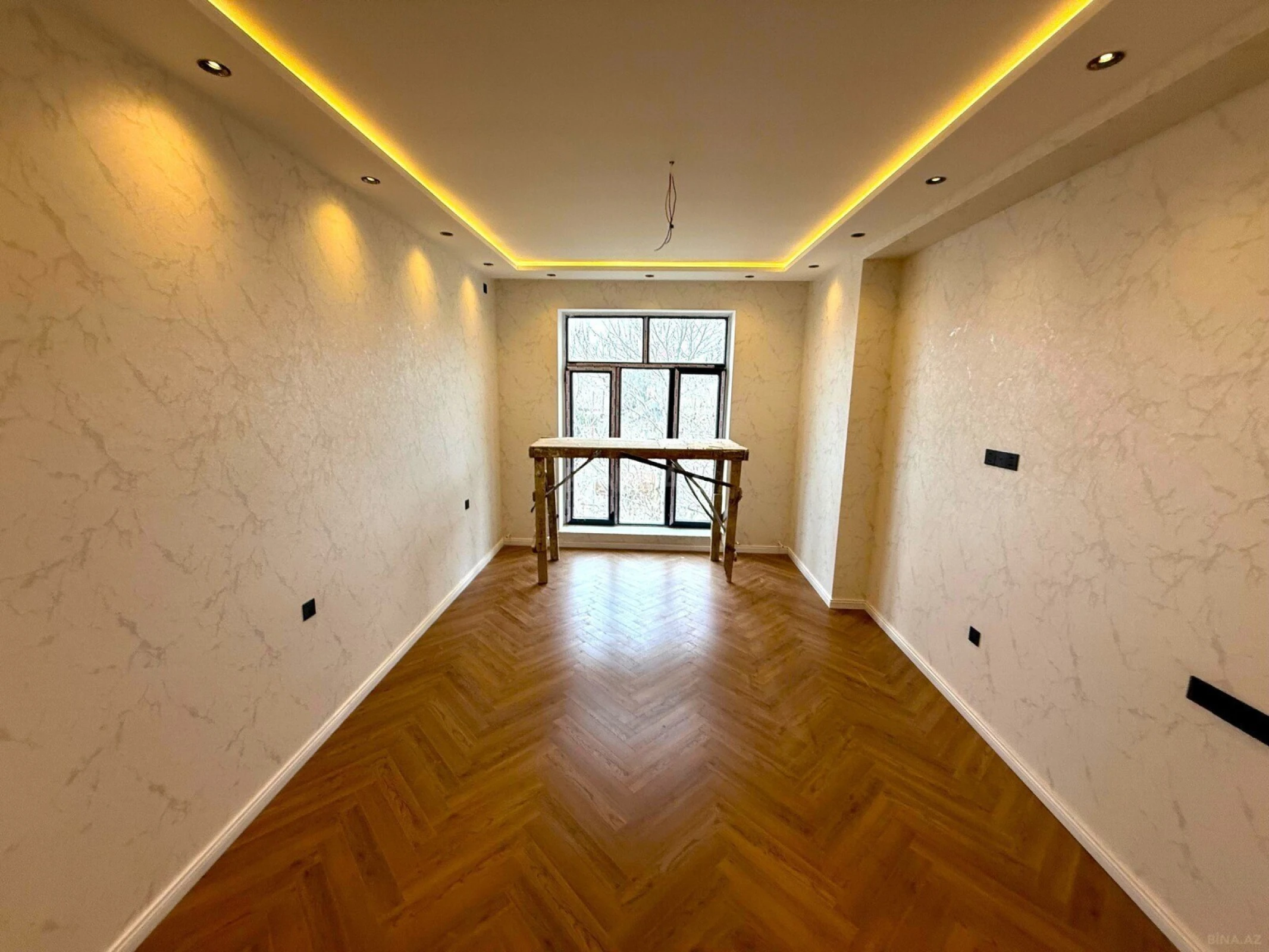 Satılır 7 otaqlı həyət evi 450 m²