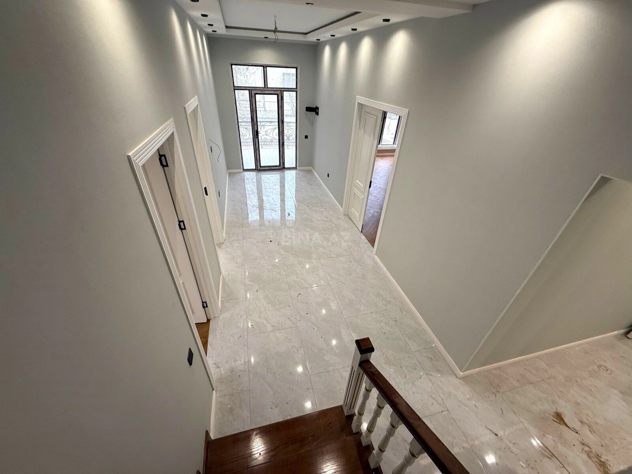 Satılır 7 otaqlı həyət evi 450 m²