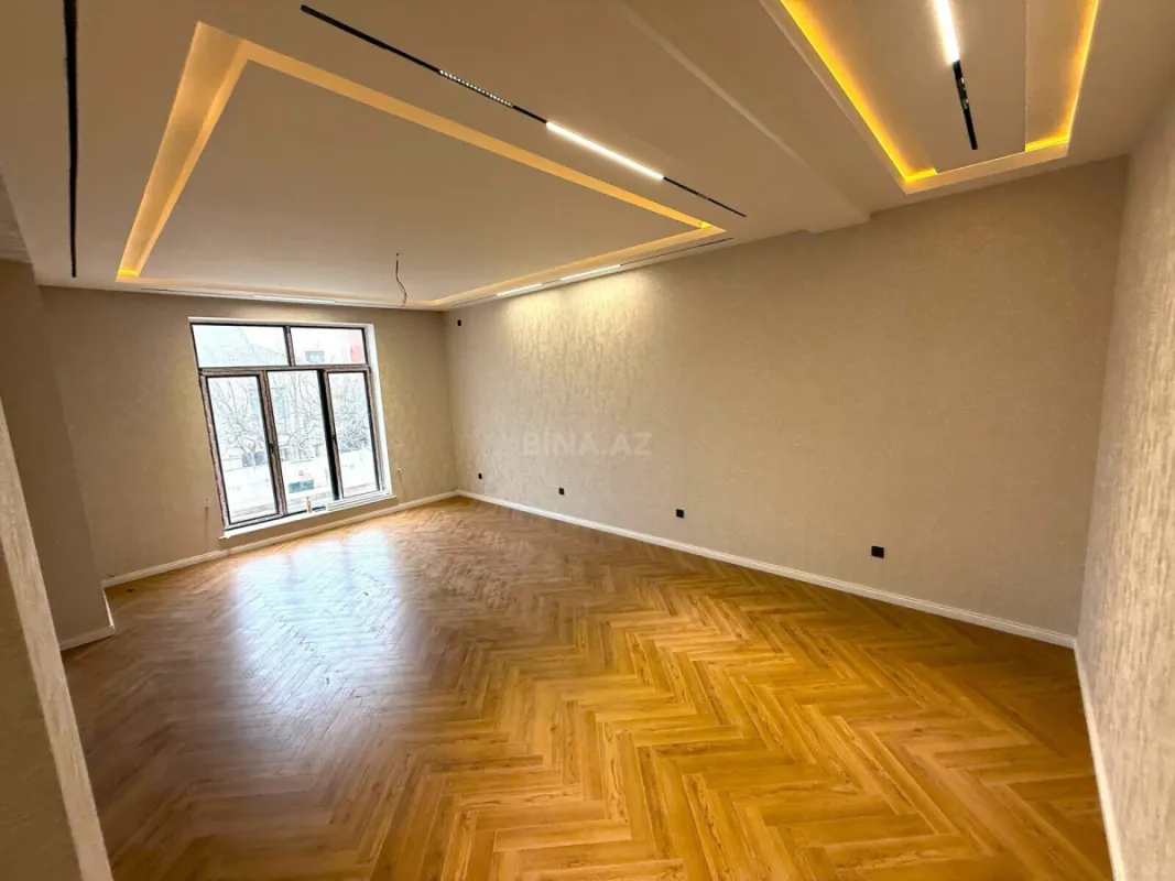 Satılır 7 otaqlı həyət evi 450 m²