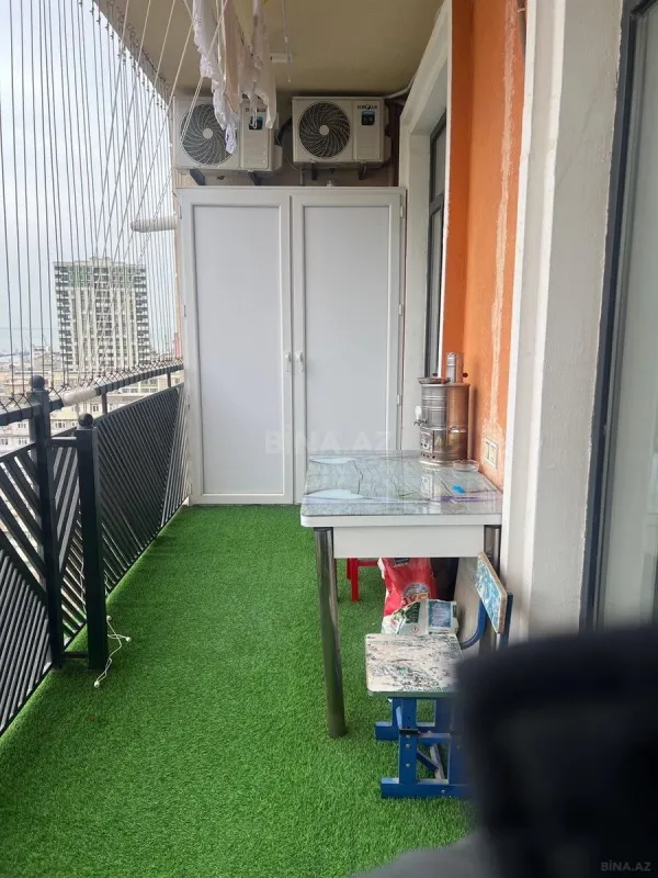 Satılır 3 otaqlı mənzil 98 m²