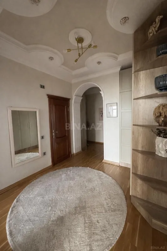 Satılır 2 otaqlı mənzil 88 m²