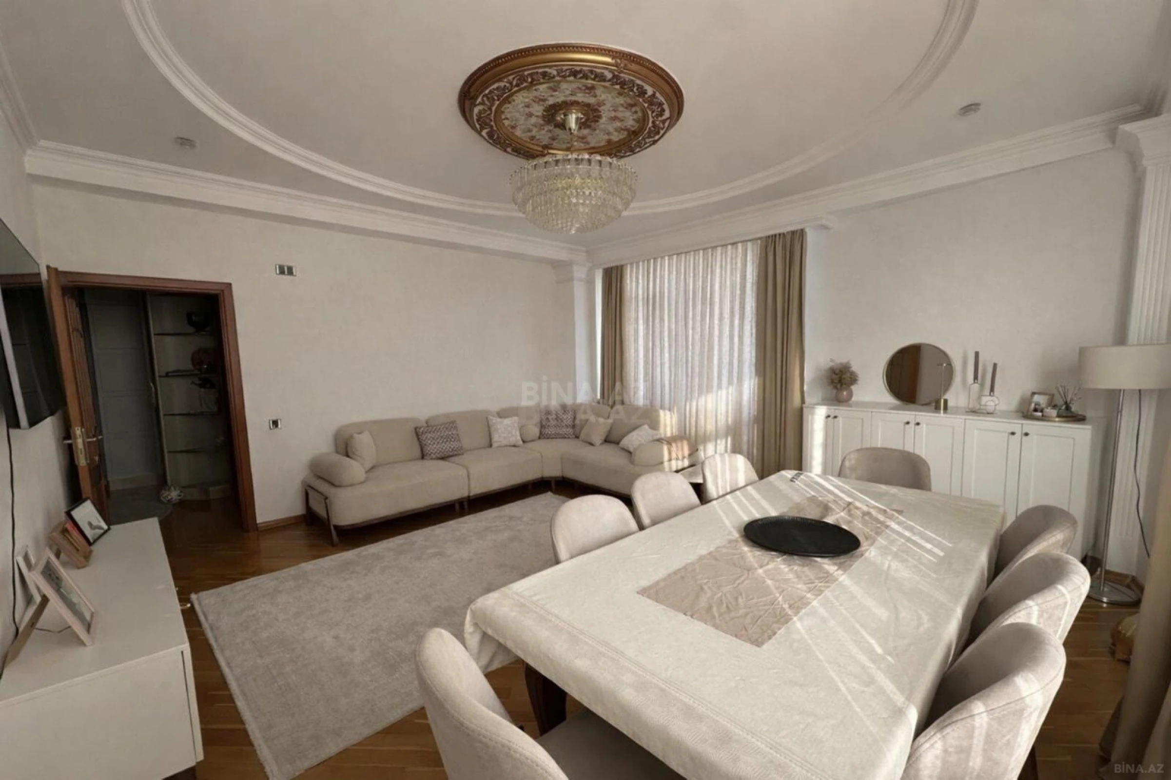 Satılır 2 otaqlı mənzil 88 m²
