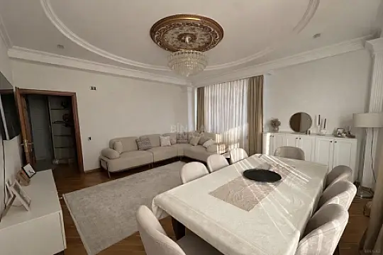 Satılır 2 otaqlı mənzil 88 m²
