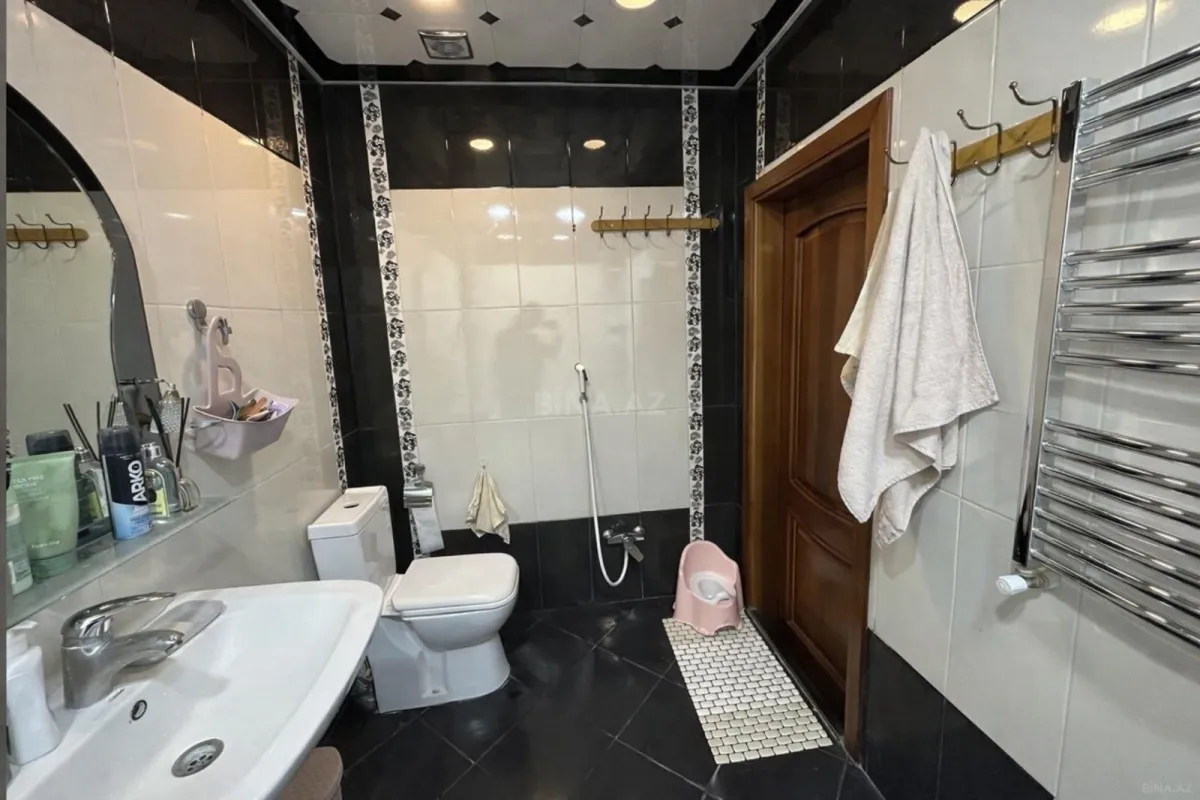 Satılır 2 otaqlı mənzil 88 m²