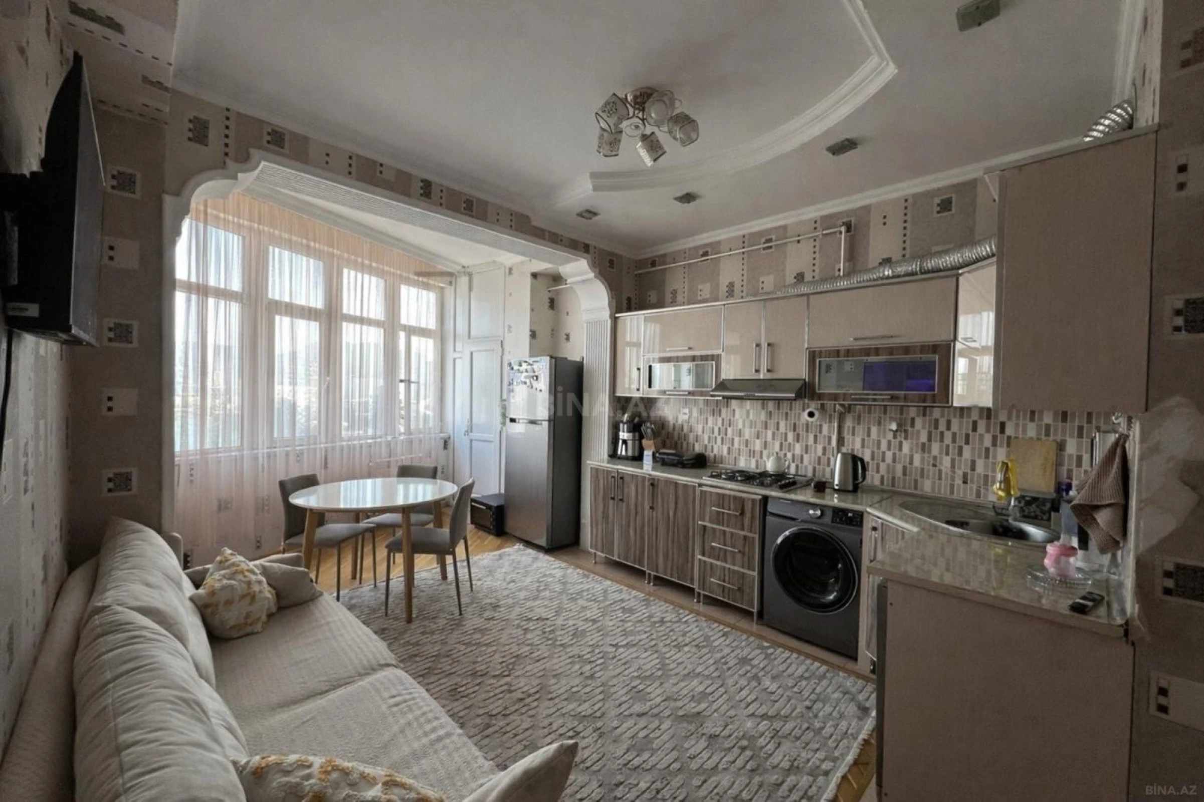 Satılır 2 otaqlı mənzil 88 m²