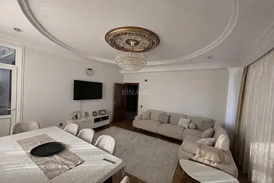 Satılır 2 otaqlı mənzil 88 m²
