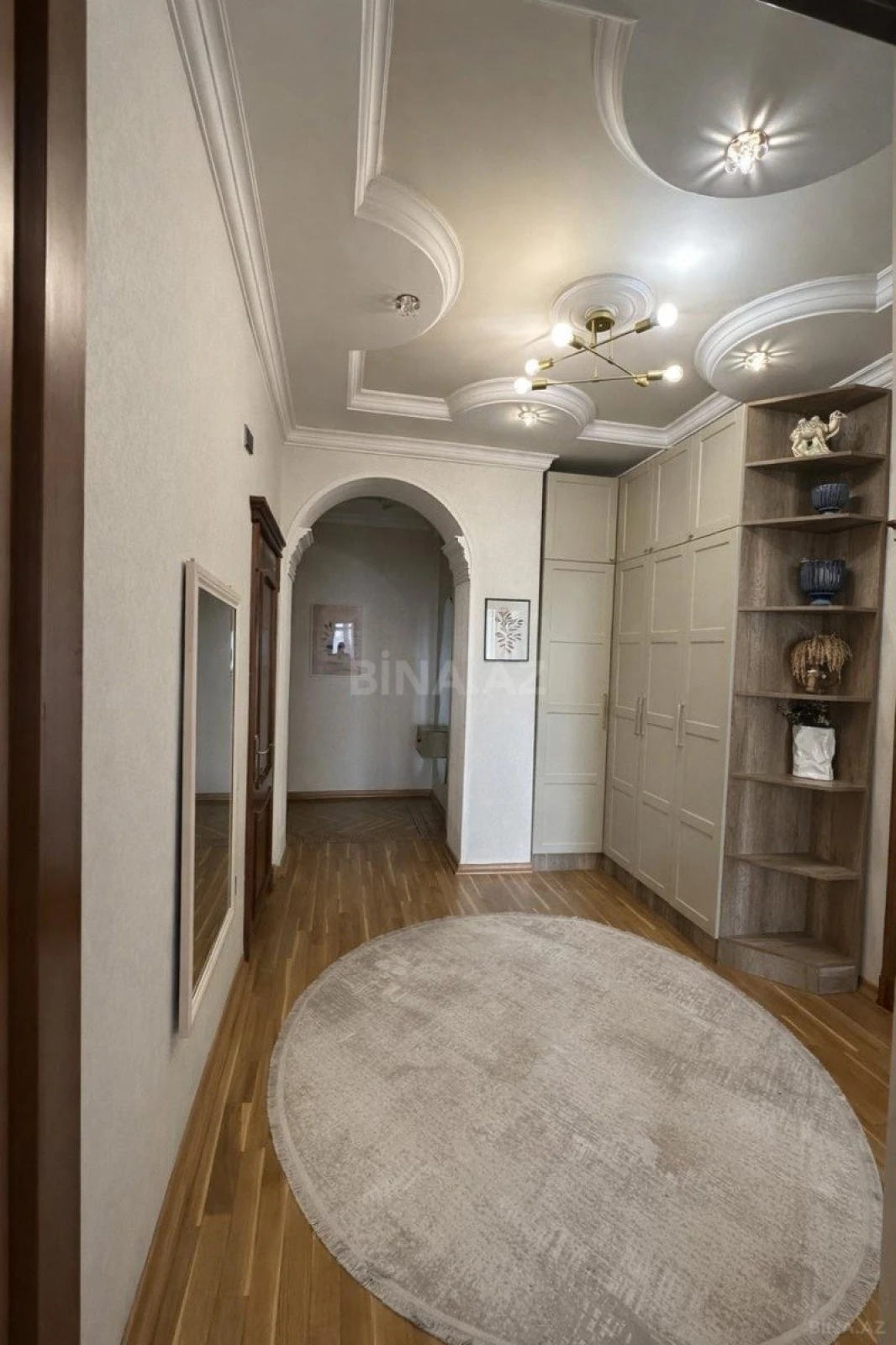 Satılır 2 otaqlı mənzil 88 m²
