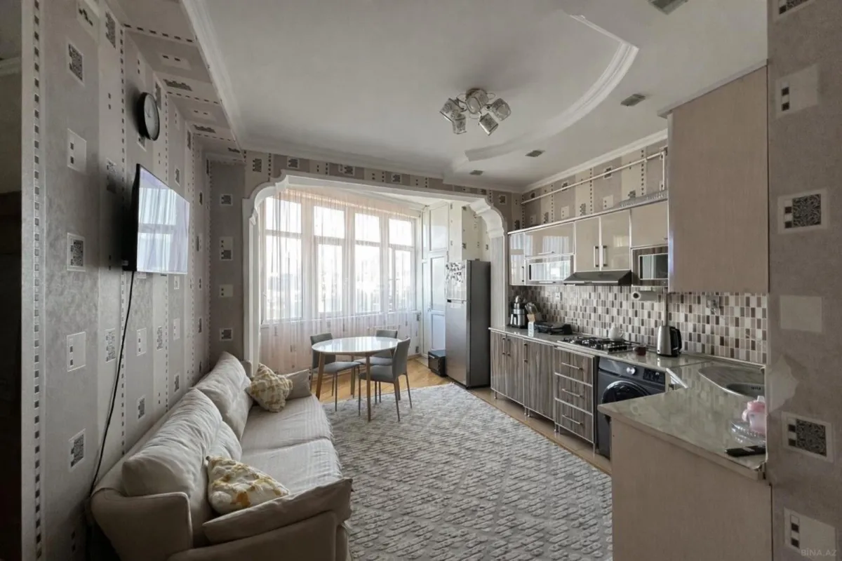 Satılır 2 otaqlı mənzil 88 m²