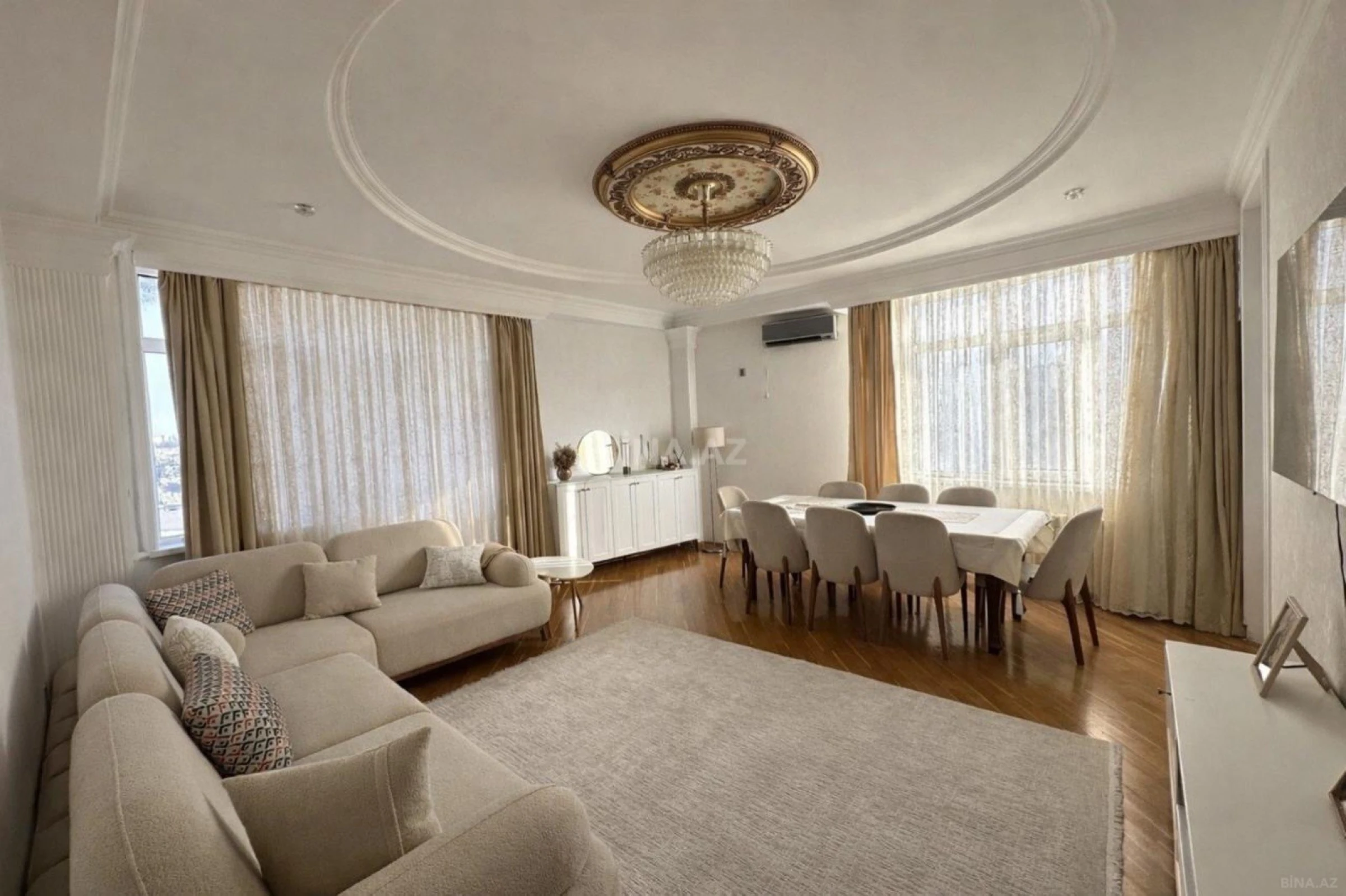 Satılır 2 otaqlı mənzil 88 m²