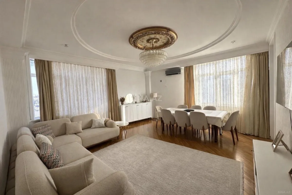 Satılır 2 otaqlı mənzil 88 m²