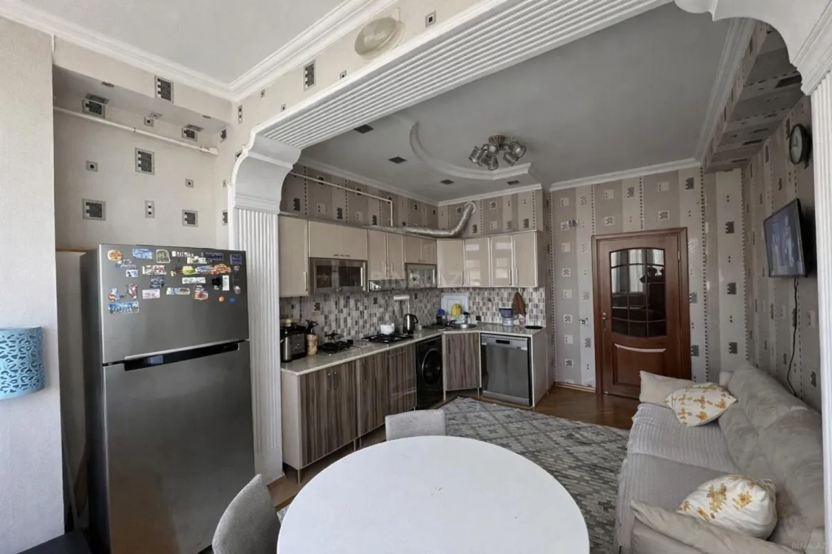 Satılır 2 otaqlı mənzil 88 m²