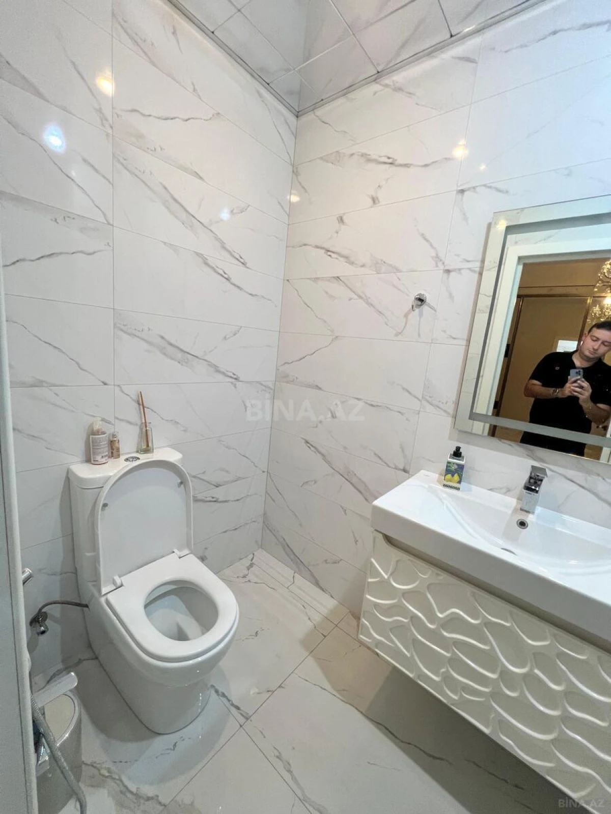 Satılır 4 otaqlı mənzil 190 m²
