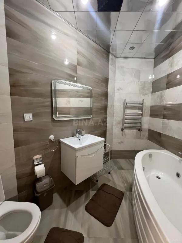 Satılır 4 otaqlı mənzil 190 m²