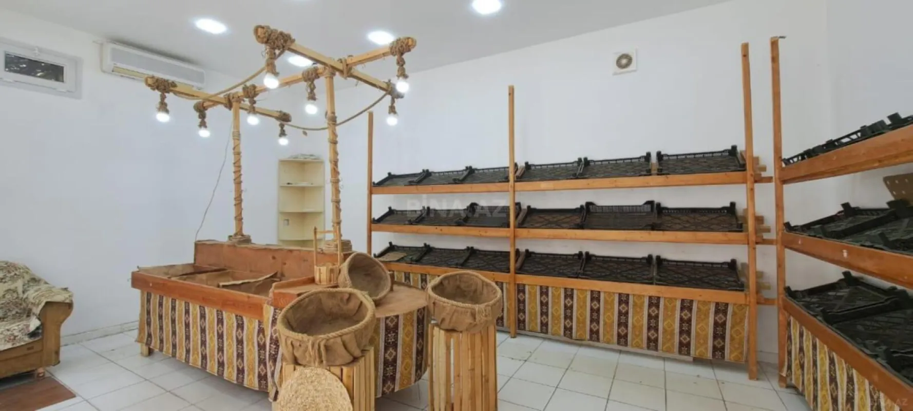 Satılır obyekt 33 m²