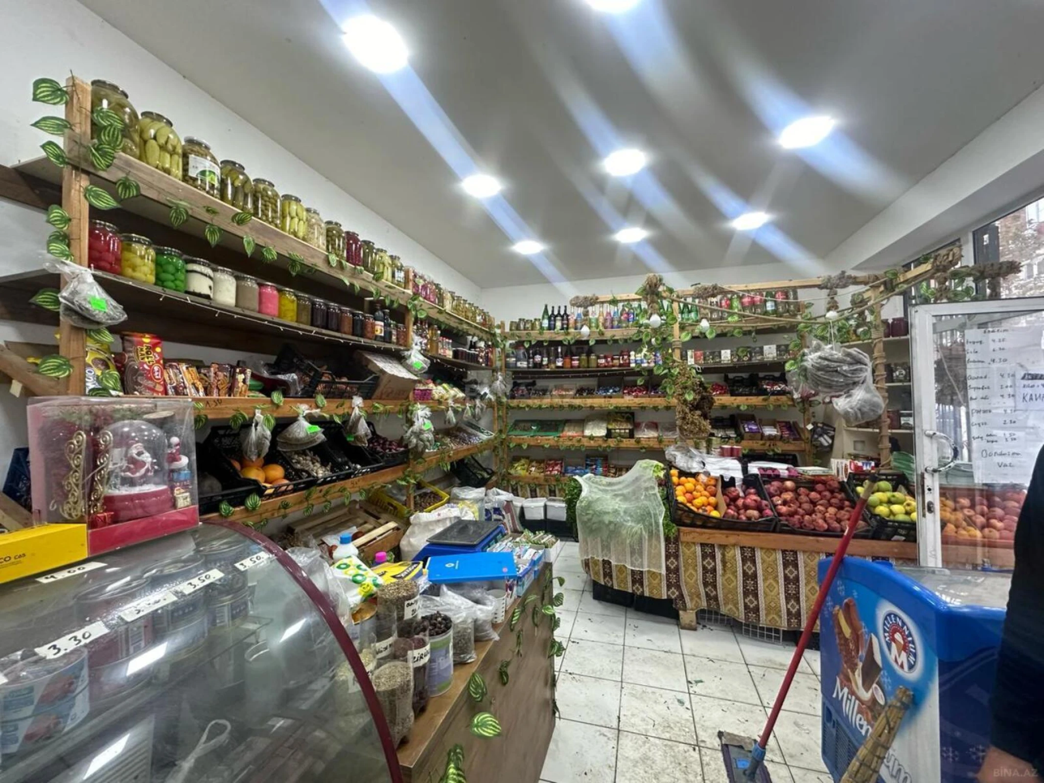 Satılır obyekt 33 m²