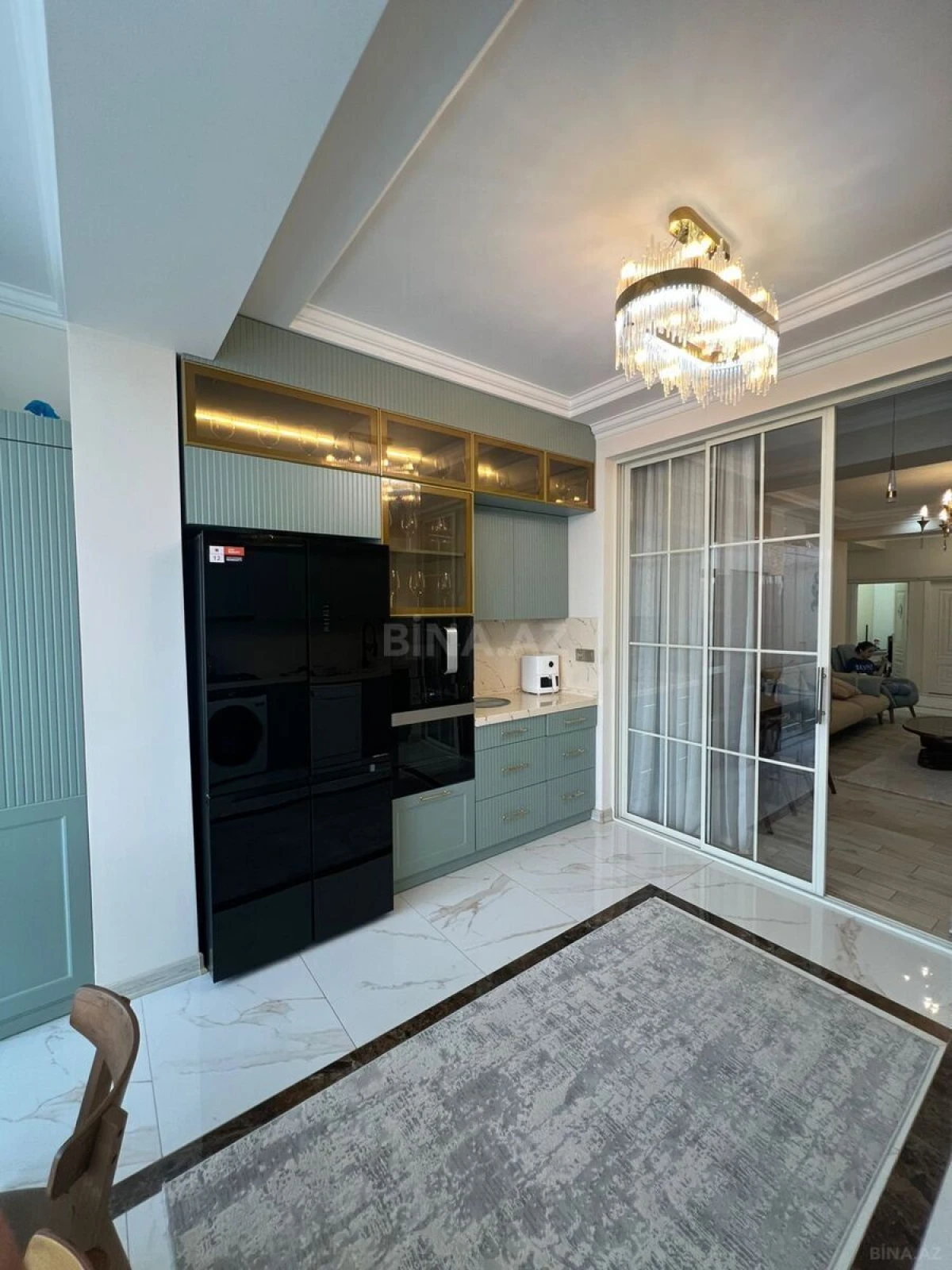 Satılır 3 otaqlı mənzil 111 m²