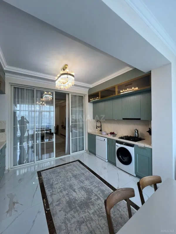 Satılır 3 otaqlı mənzil 111 m²