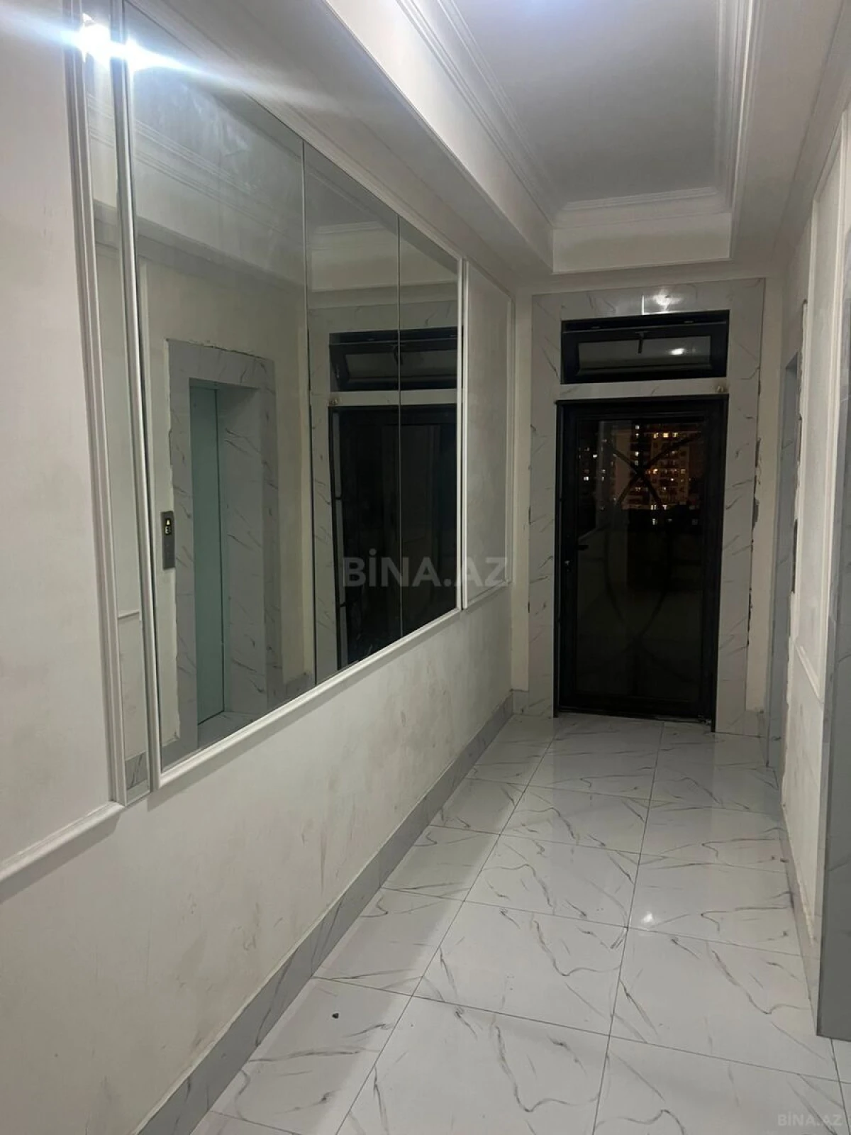 Satılır 3 otaqlı mənzil 111 m²