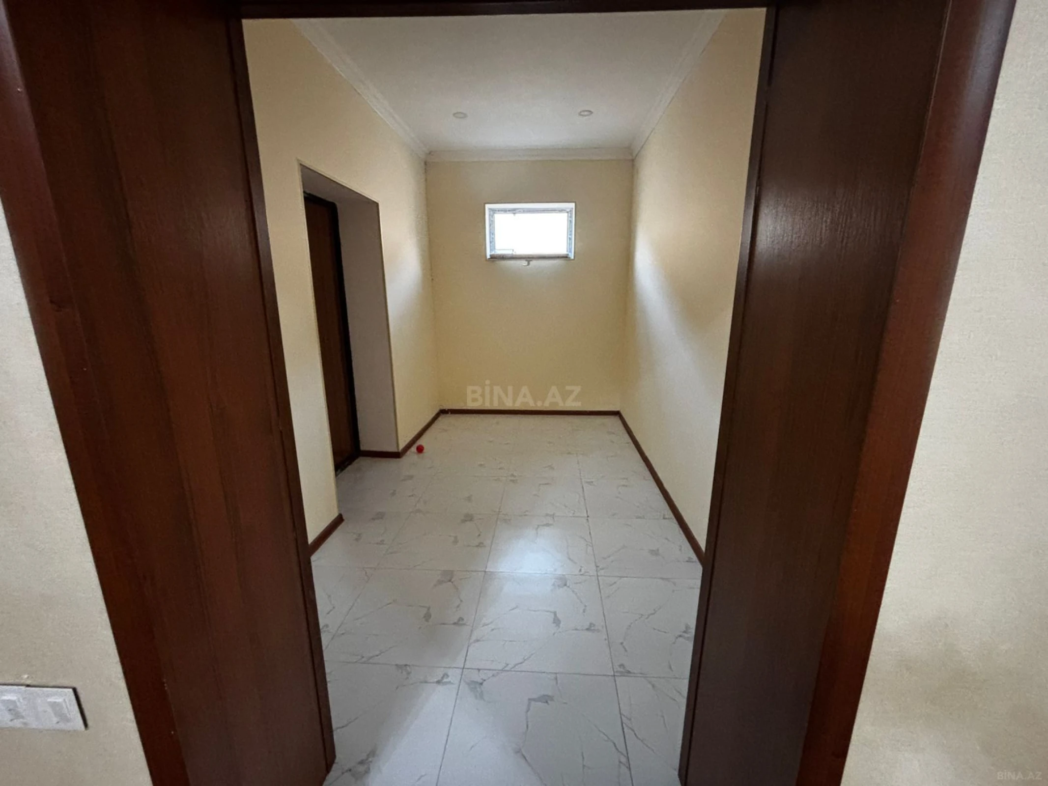Satılır 4 otaqlı həyət evi 142 m²