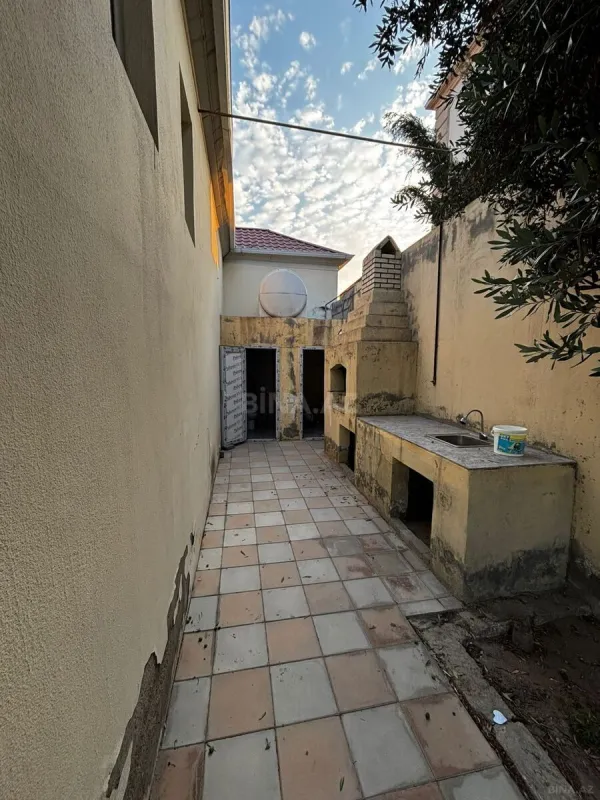 Satılır 4 otaqlı həyət evi 142 m²