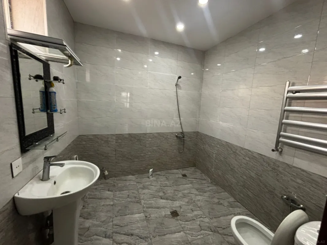 Satılır 4 otaqlı həyət evi 142 m²