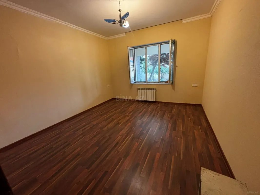 Satılır 4 otaqlı həyət evi 142 m²