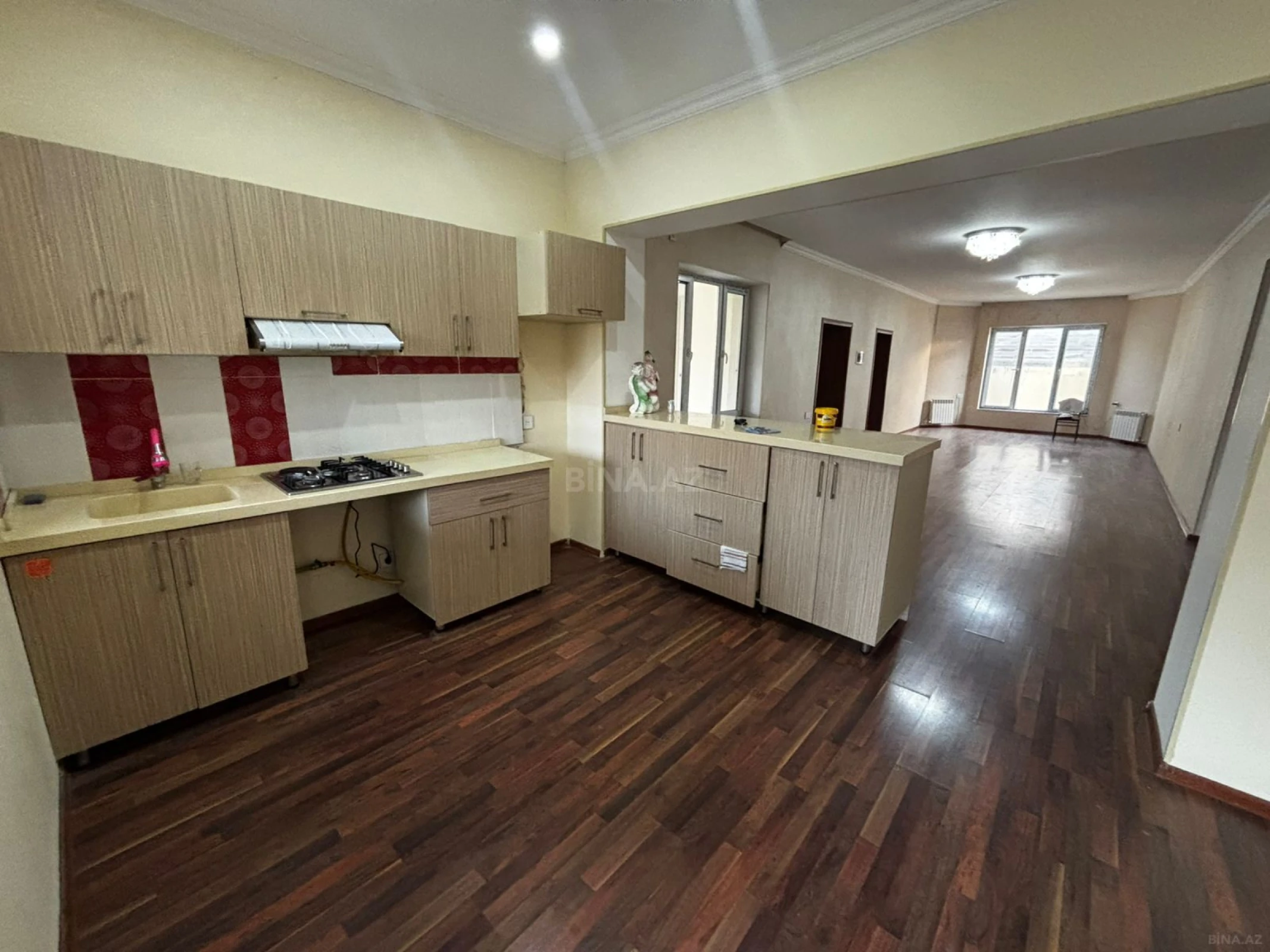 Satılır 4 otaqlı həyət evi 142 m²
