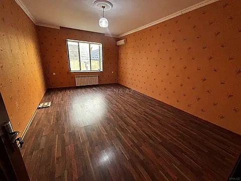 Satılır 4 otaqlı həyət evi 142 m²