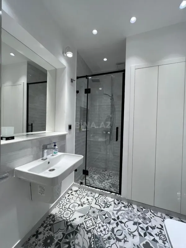 Kirayə verilir 2 otaqlı mənzil 75 m²