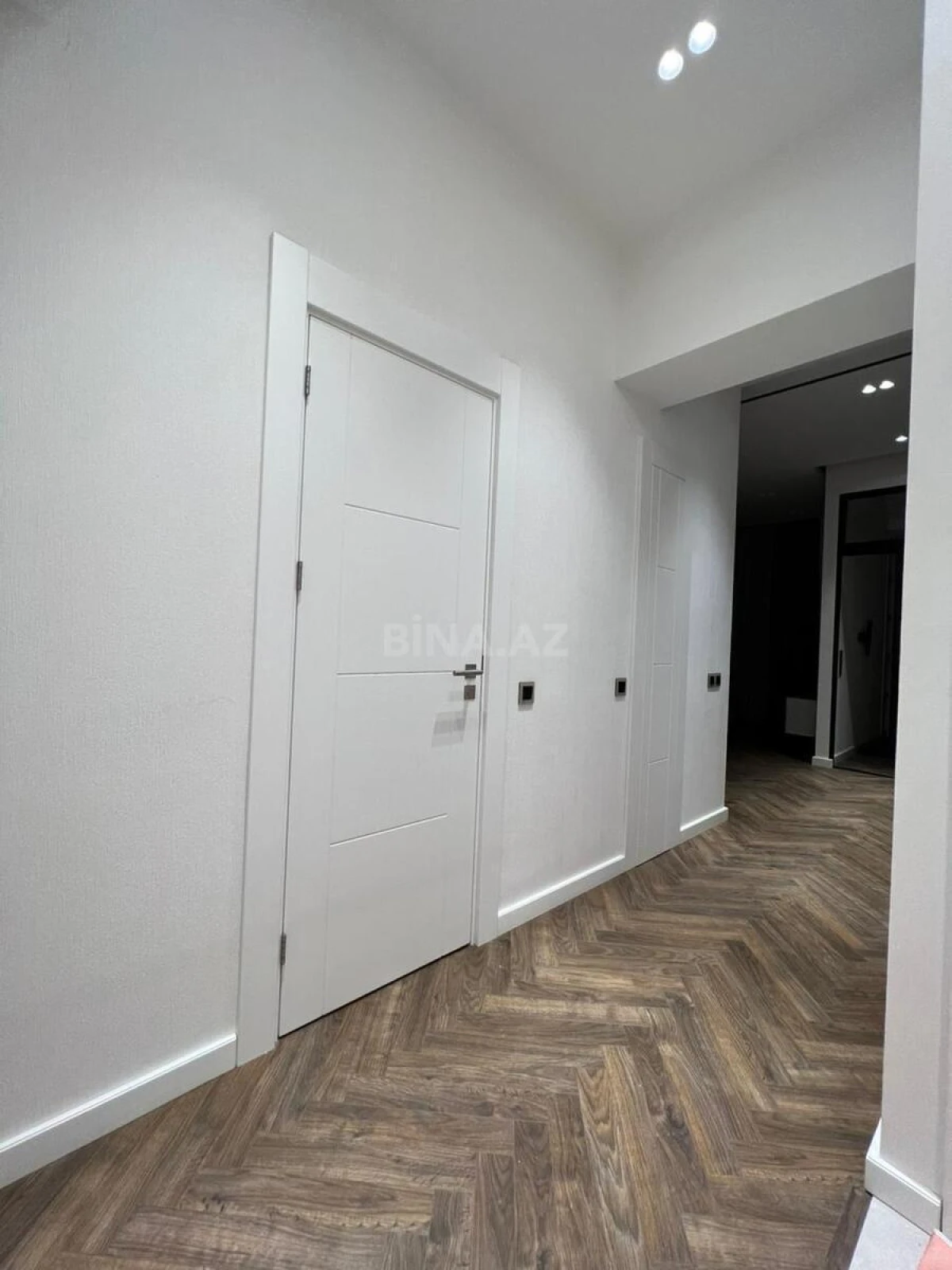 Kirayə verilir 2 otaqlı mənzil 75 m²
