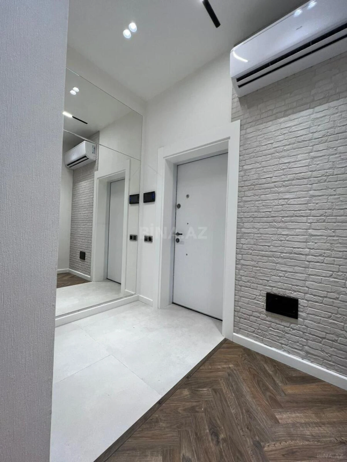 Kirayə verilir 2 otaqlı mənzil 75 m²