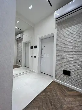 Kirayə verilir 2 otaqlı mənzil 75 m²