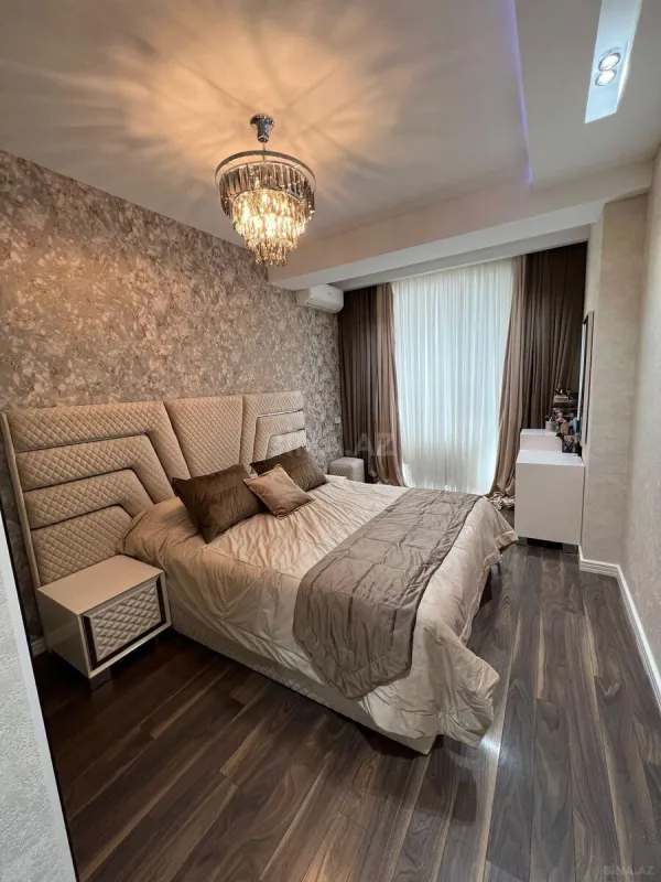 Satılır 3 otaqlı mənzil 147 m²